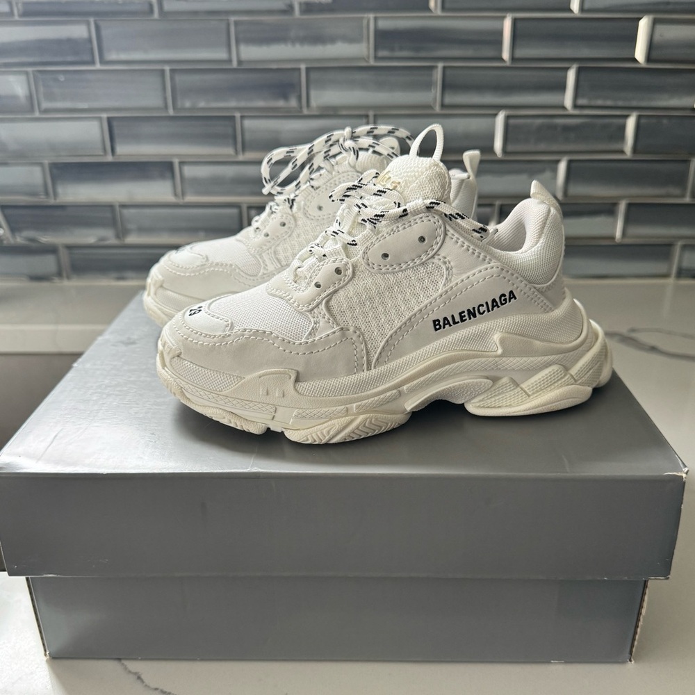 KIDS BALENCIAGA TRIPLE S Sneakers